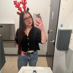 Meet your posher, Emily